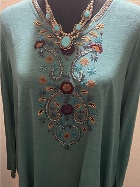 Double D Ranch Teal Embroidered V-Neck Tunic